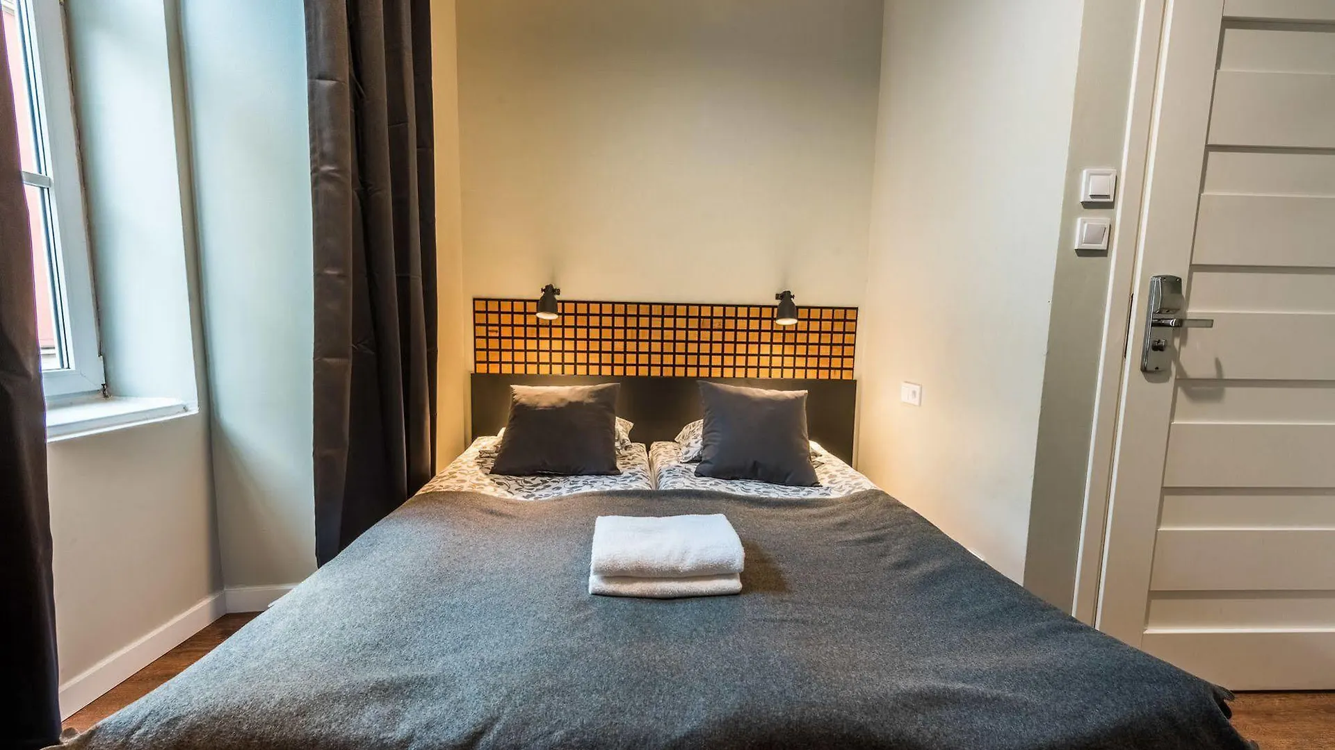 Flamingo Premium Hostel Krakkó 0*,